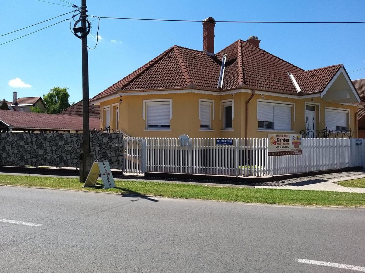 Garden Apartmanhaz 2 Hajdúszoboszló Buitenkant foto