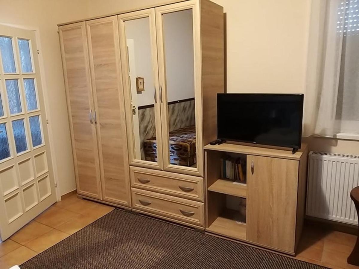 Garden Apartmanhaz 2 Hajdúszoboszló Buitenkant foto